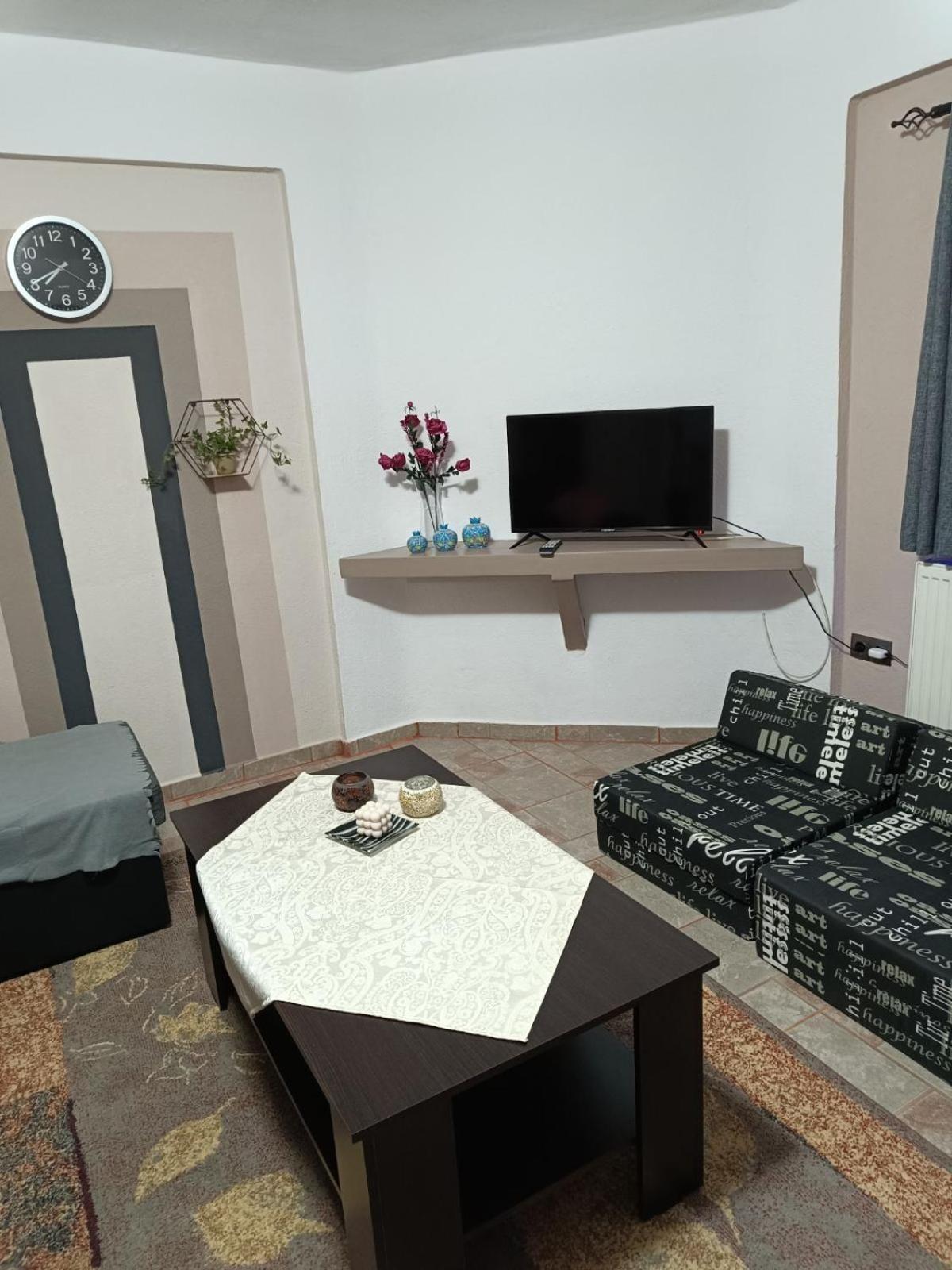 Apartment To Nature B Amos